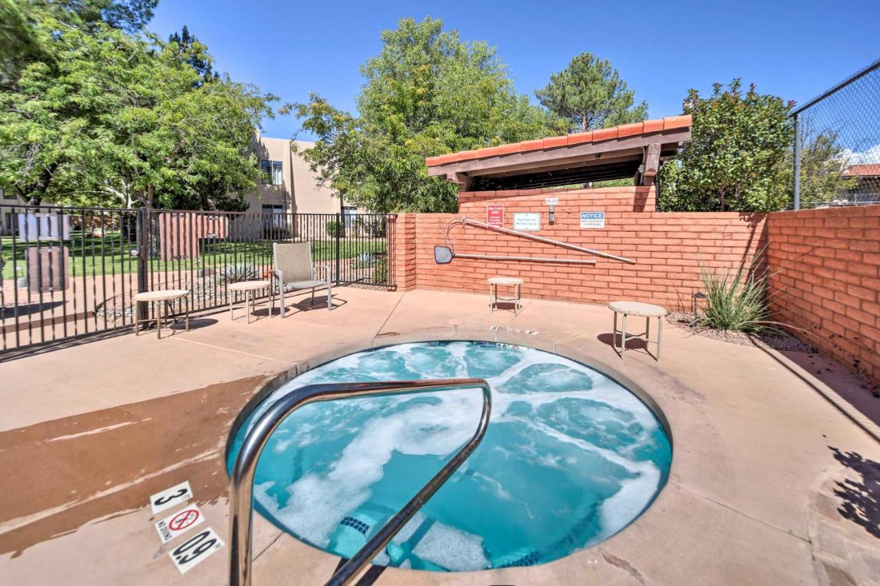 شقة Cozy Sedona Oasis With Pool And Hot Tub Access! المظهر الخارجي الصورة